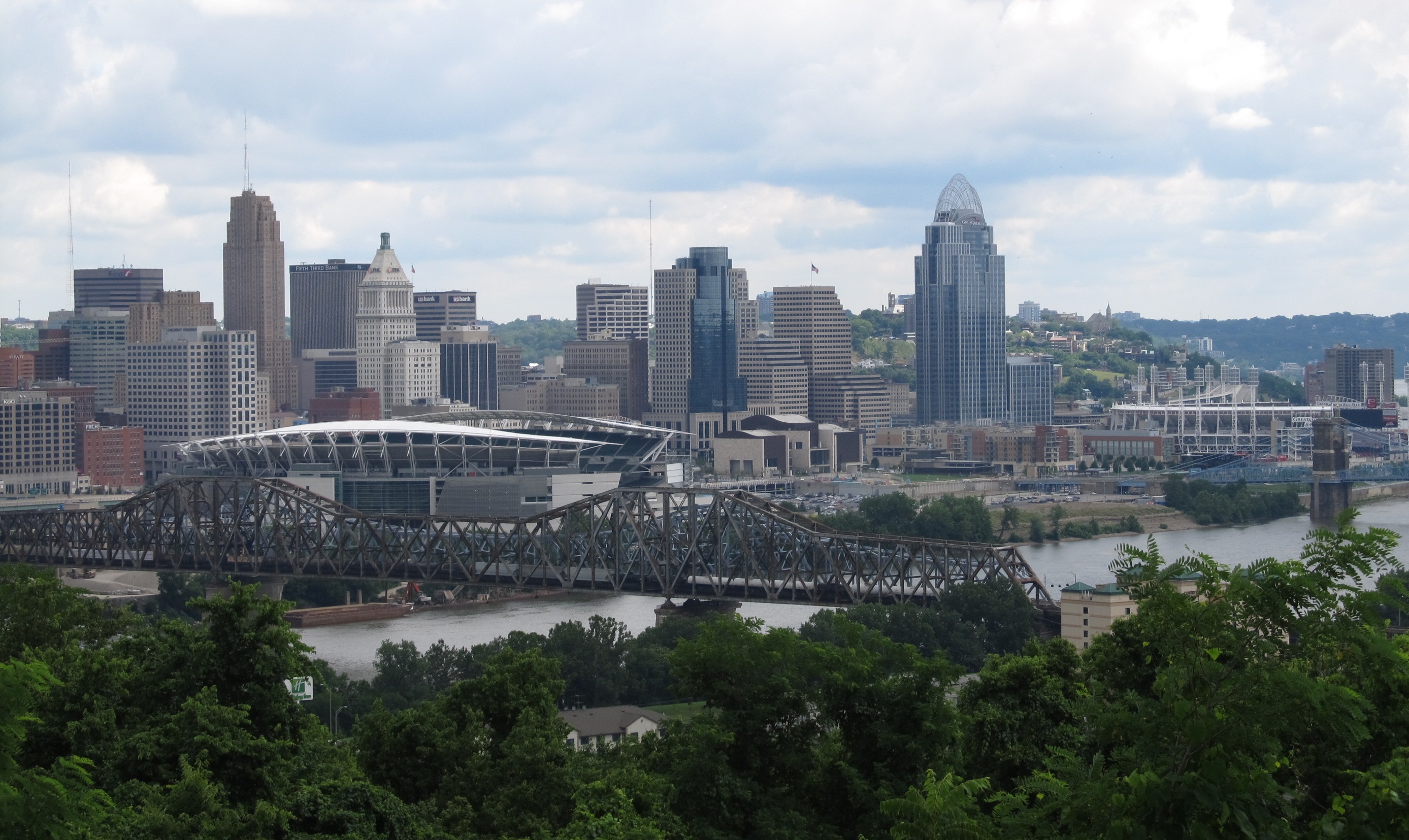 Cincinnati Rodeo, Guest Speaker: RoundTower